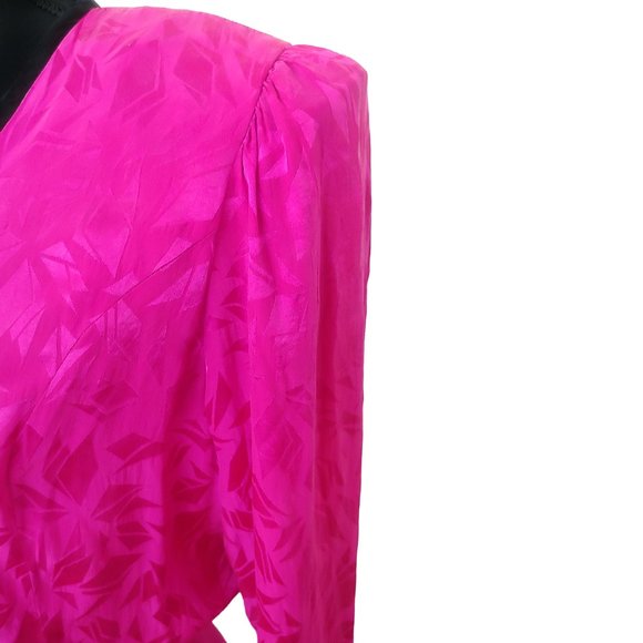 Vintage 80s 100% Silk Patterned Silk Peplum Top - Picture 5 of 5